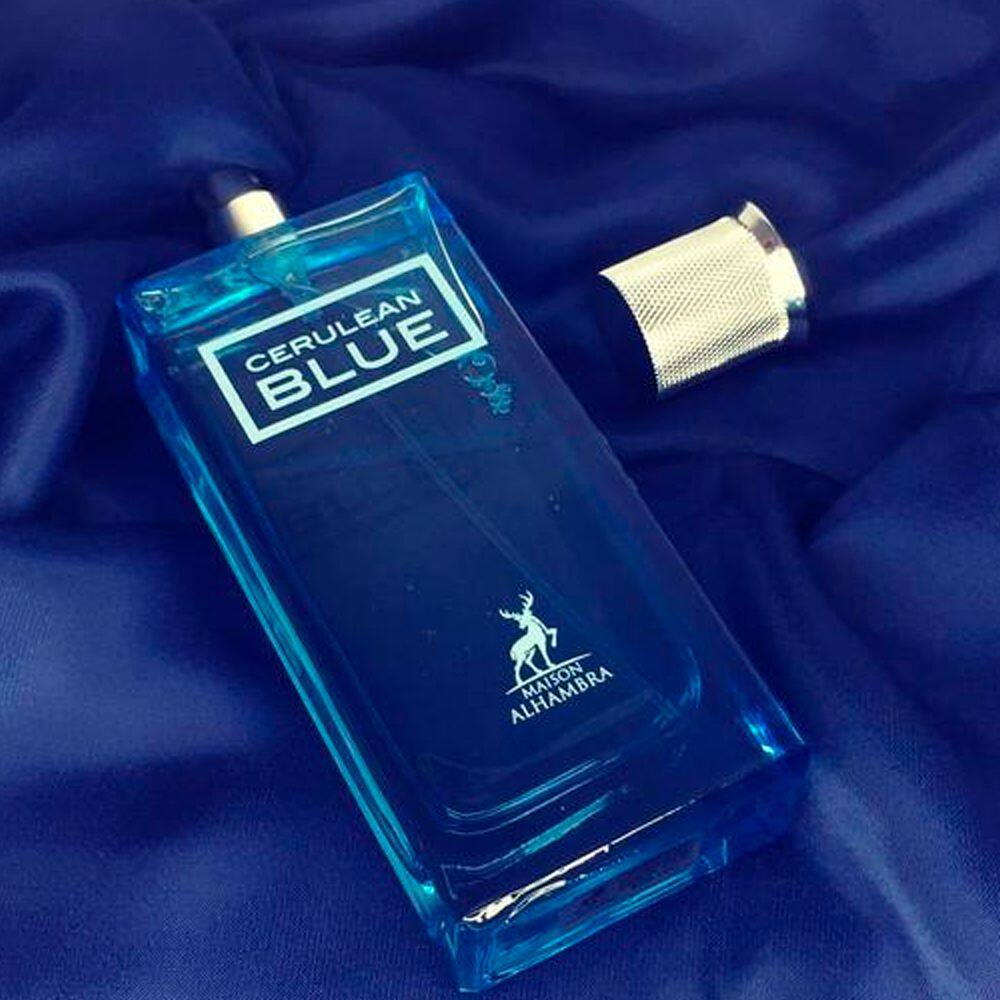 Cerulean Blue eau de parfum para Hombre - Maison Alhambra. Una sensación acogedora de frescura y vitalidad.