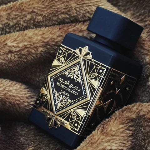 Badee Al Oud Oud For Glory Perfume para Hombre - Lattafa, amaderada oriental Fresca y especiada.