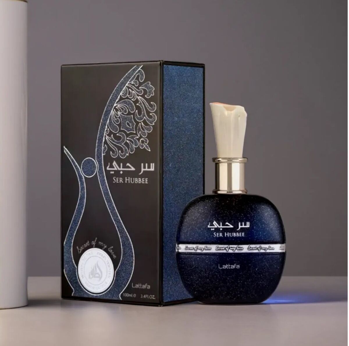 Ser Hubbee Eau de Parfum para Mujer - Lattafa. Una sinfonía armoniosa de notas florales y frutales envolventes