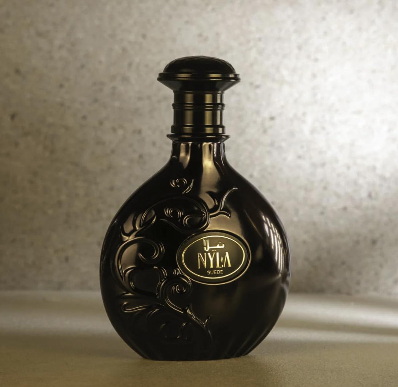 Nyla Suede Eau de Parfum 80ml – Arabiyat Prestige | Perfume Unisex Gourmand con Notas de Coco, Praliné y Cuero