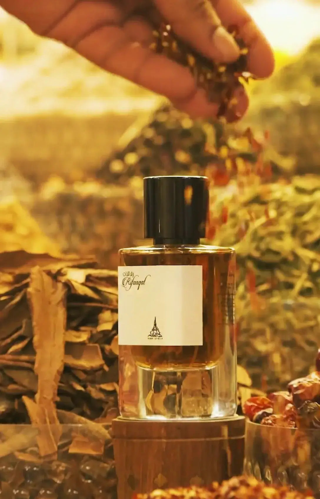 Rifaaqat Eau de Parfum Unisex - Paris Corner